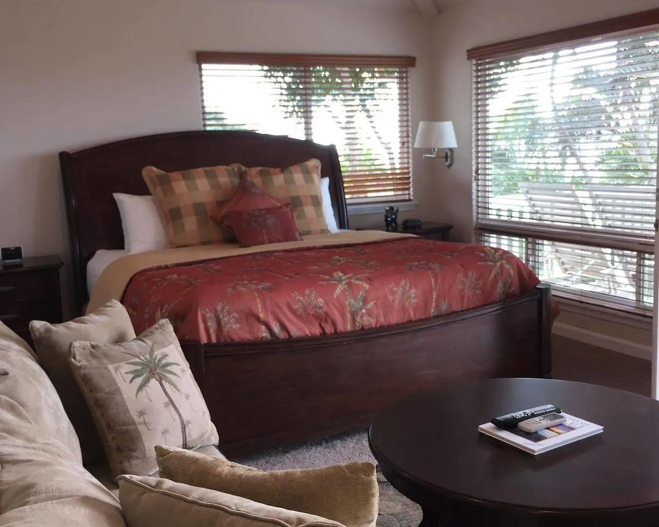 Garden Gate Inn Lahaina